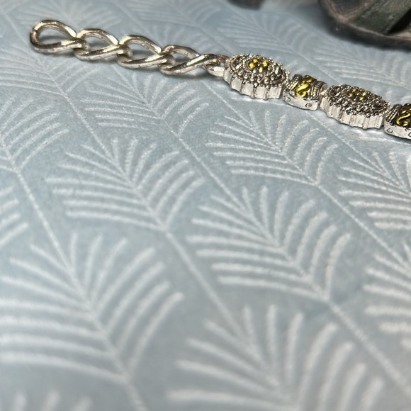 Geneva stainless steel bracelet watch - Picture 7 of 15